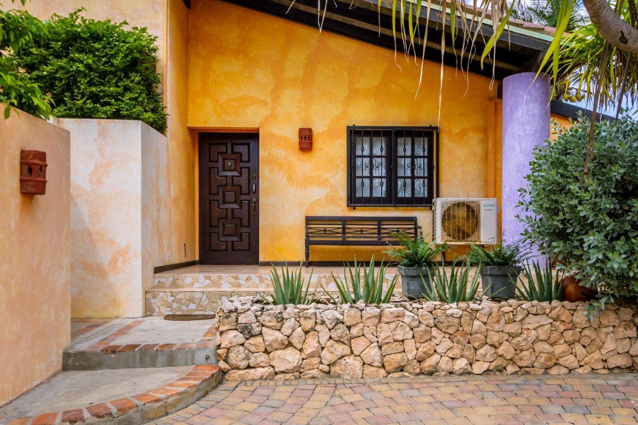 Villa Aloe Oranjestad Exterior photo